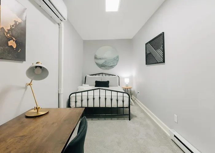 Comfy Renovated Townhome - Heart Of Downtown Lancaster