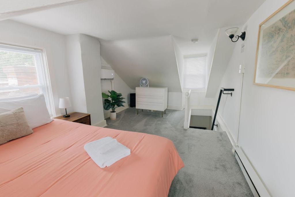 Comfy Renovated Townhome - Heart Of Downtown Casa de Férias Lancaster